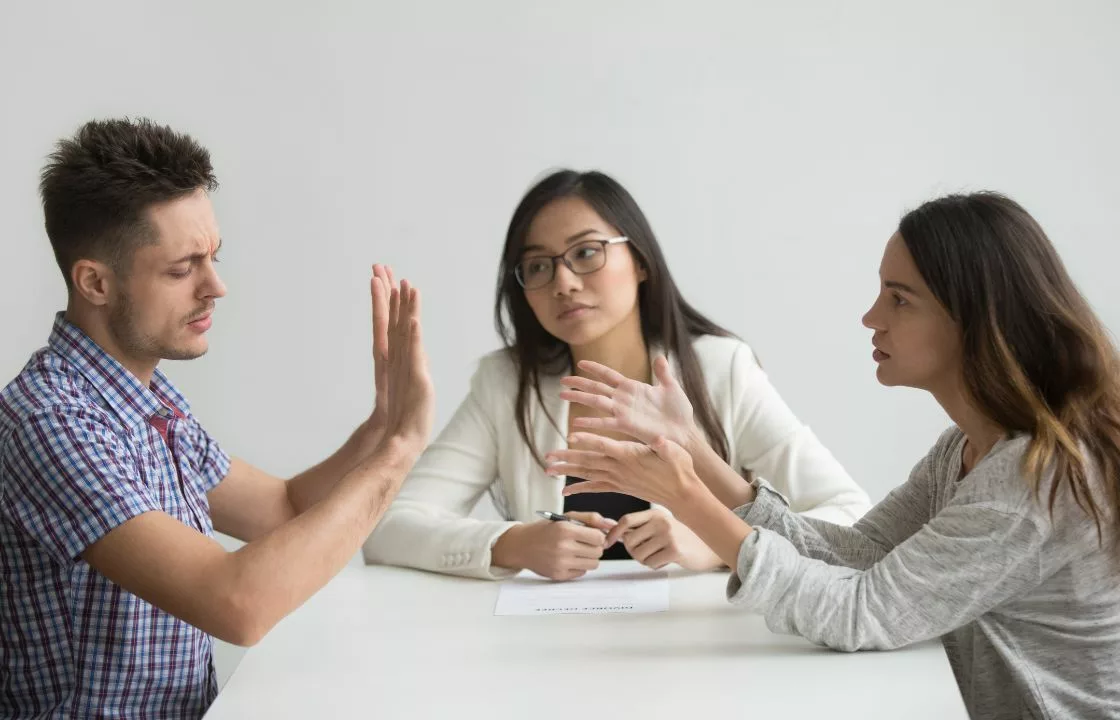 Image of couple arguing in family mediation Stockport